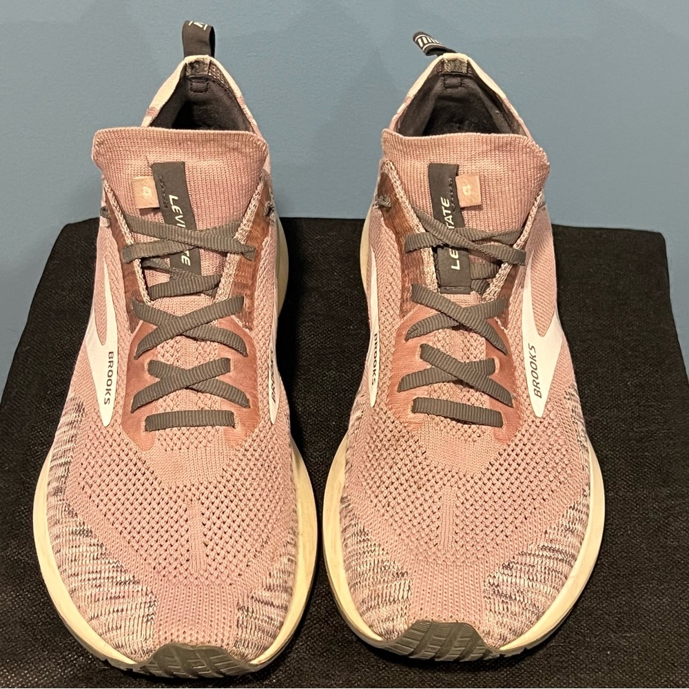 Brooks Levitate 4.0 Running Shoes Knit Athletic Mauve
Sneakers Women’s 10.5 - Picture 3 of 10